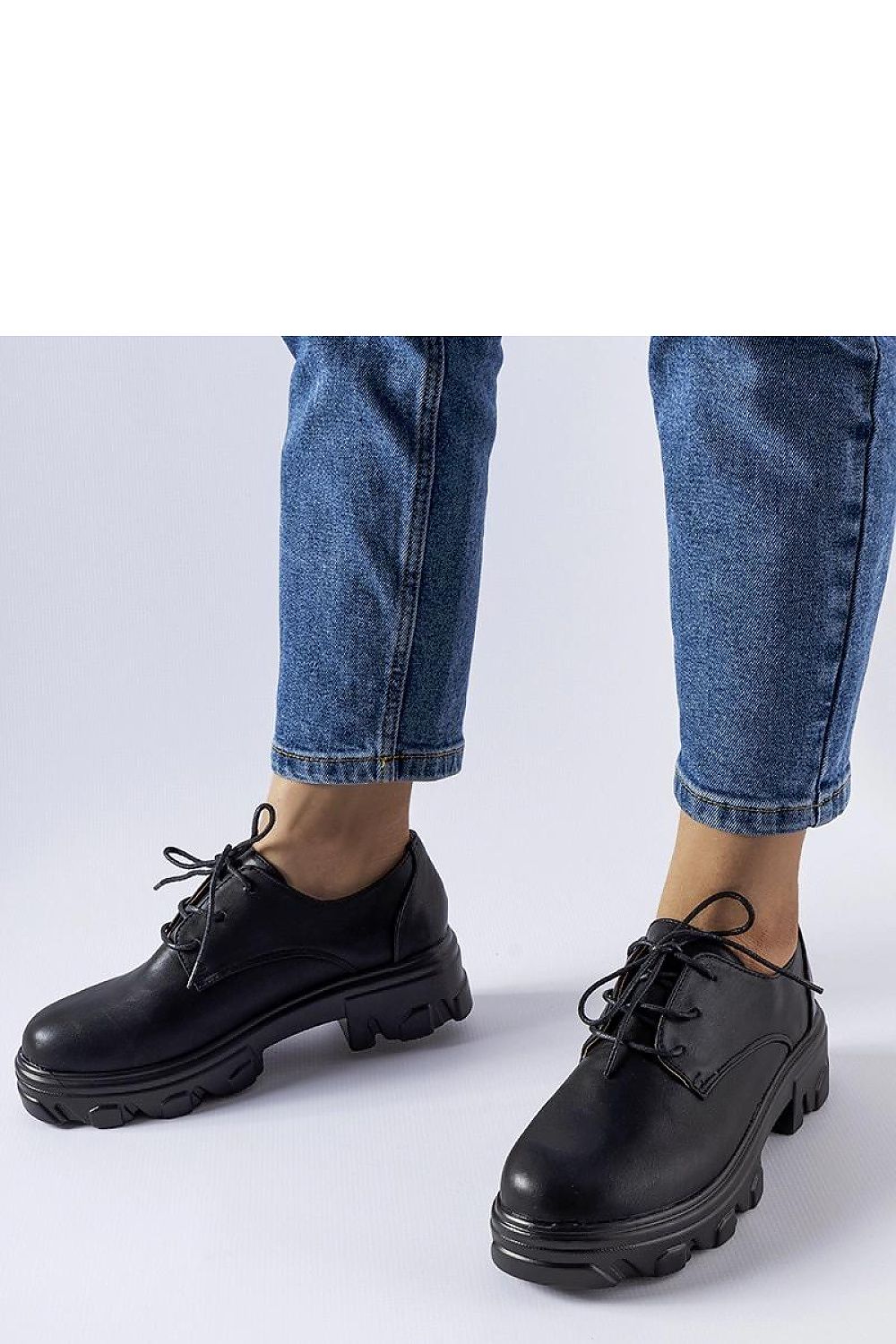 Half shoes model 206580 Solea