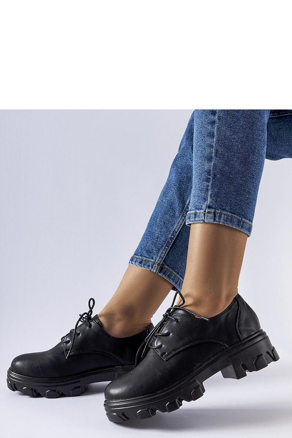 Half shoes model 206580 Solea