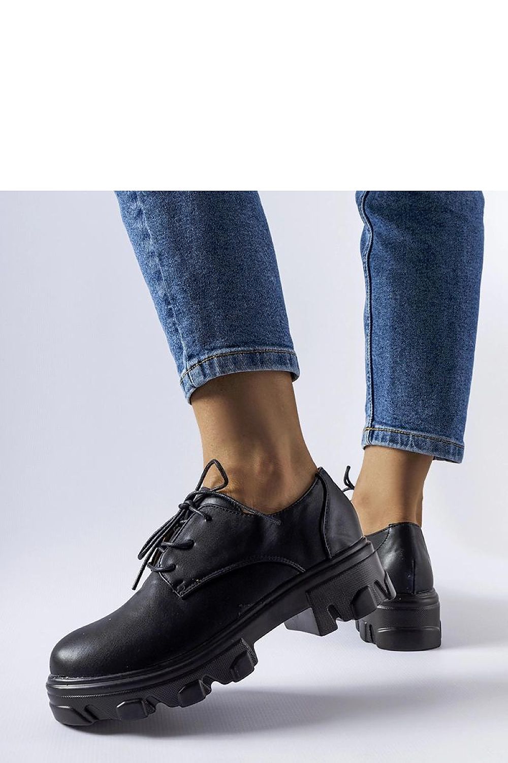 Half shoes model 206580 Solea